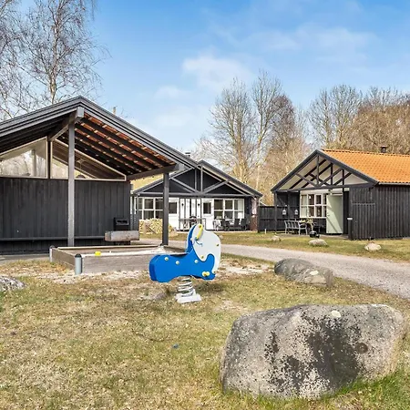 Holiday home Amazing In Vaeggerlose With Kitchen